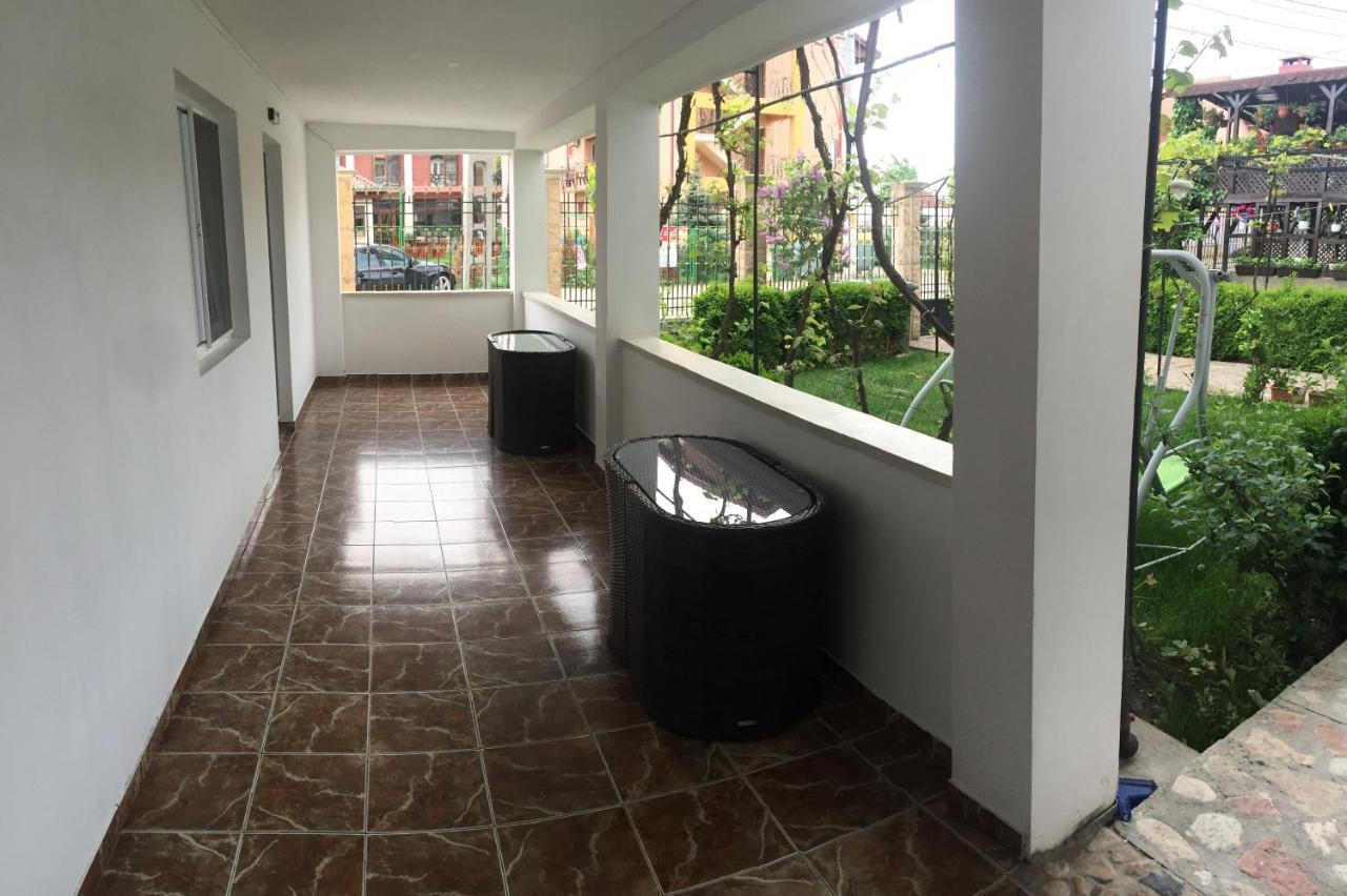 Hotel Casa Ciobi Două Mai Exterior foto